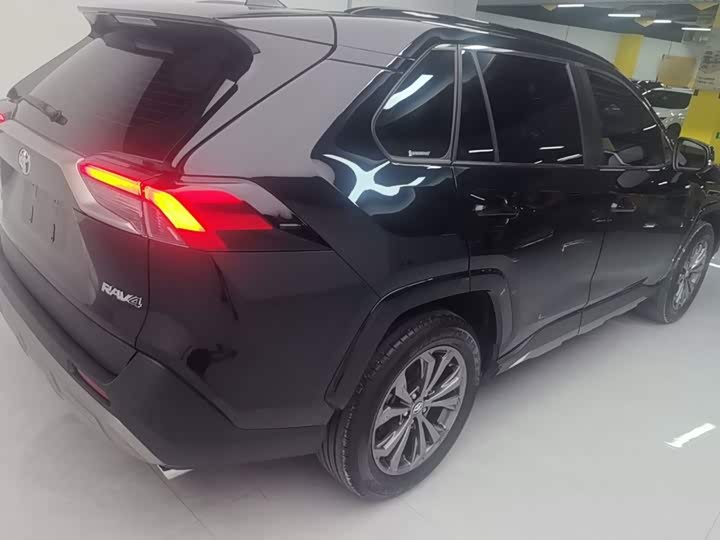 Toyota RAV4, 2025 — фото 5 из 9