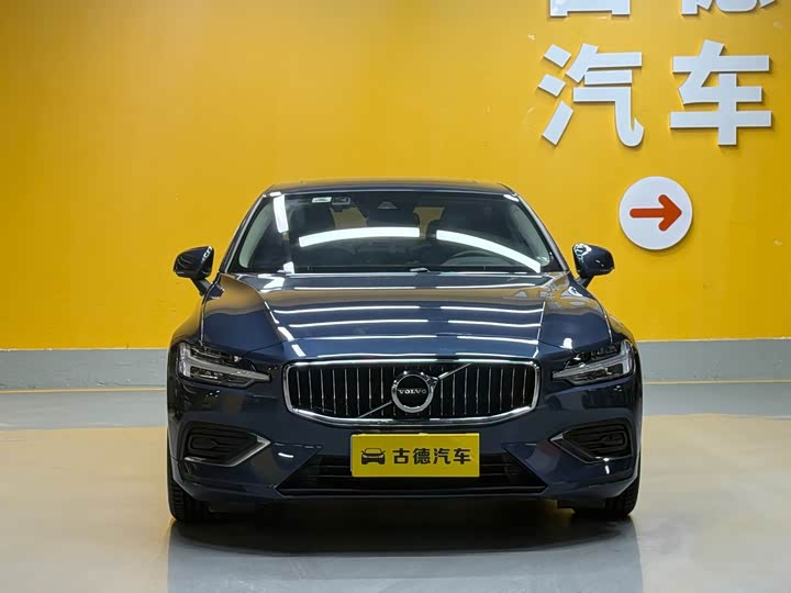 Volvo S60, 2021 — фото 2 из 9