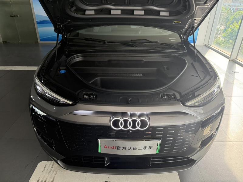 Audi Q6L e-tron, 2025 — фото 9 из 12