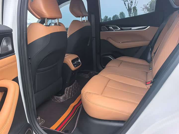 Geely Atlas L, 2025 — фото 6 из 9