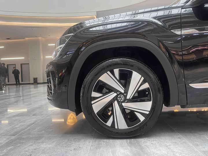 Volkswagen Teramont X, 2022 — фото 7 из 9