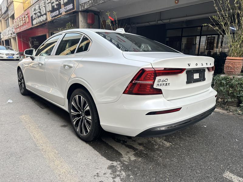 Volvo S60, 2025 — фото 5 из 12