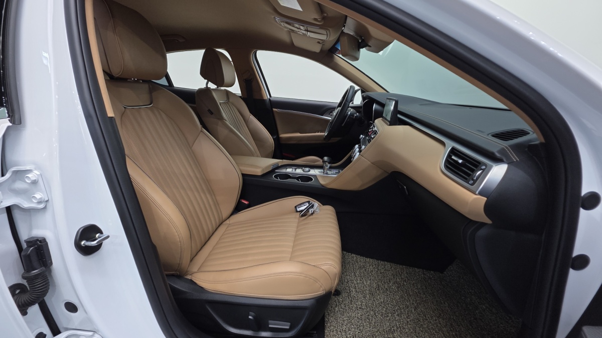 Genesis G70, 2021 — фото 10 из 12