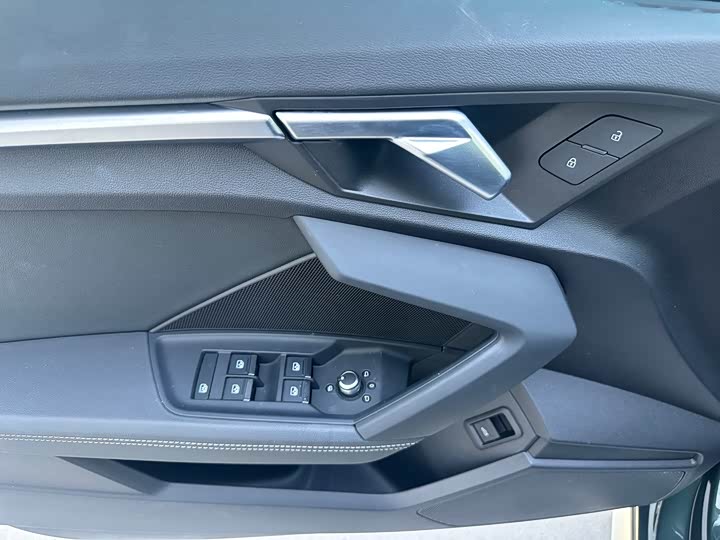 Audi A3, 2023 — фото 6 из 9