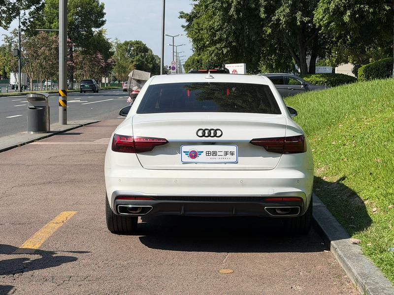 Audi A4L, 2023 — фото 5 из 12