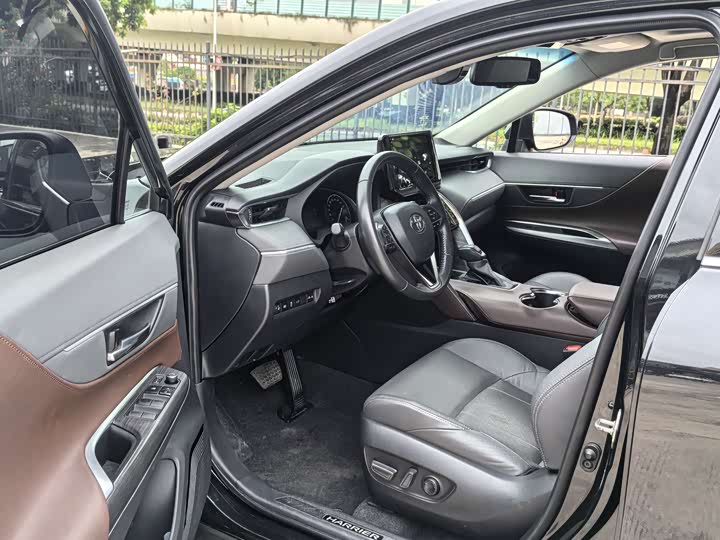 Toyota Harrier, 2021 — фото 8 из 9