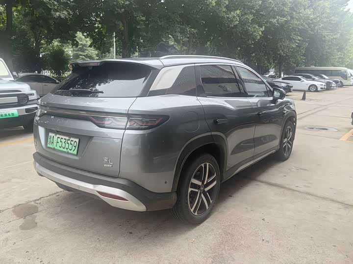 BYD Song L DM-i Hybrid, 2024 — фото 2 из 9