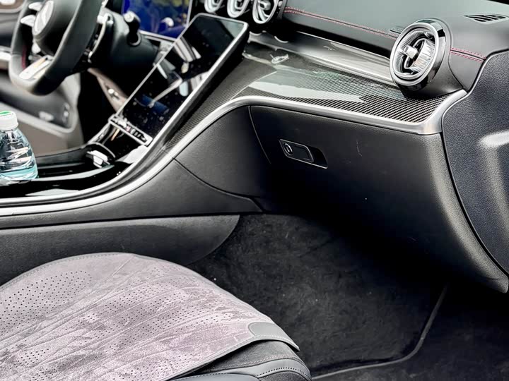 Mercedes-Benz C-Class AMG, 2025 — фото 7 из 9