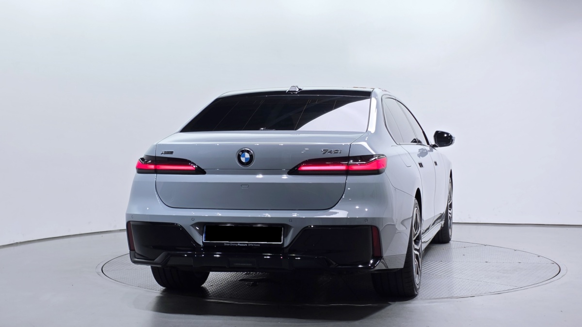BMW 7 Series, 2025 — фото 4 из 12