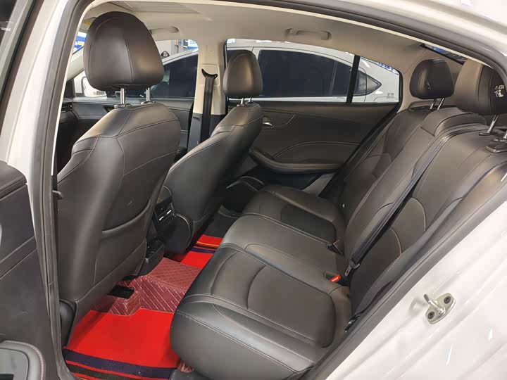 Roewe i5, 2024 — фото 6 из 9