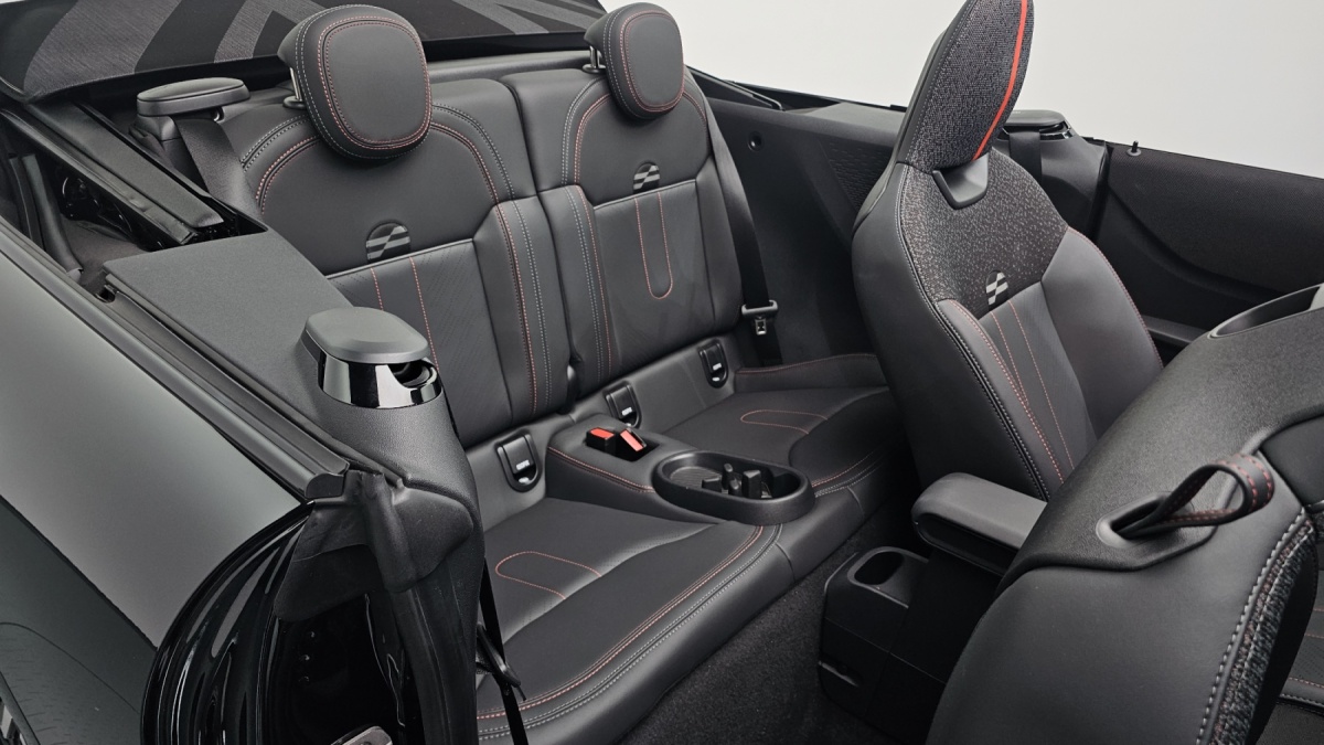 Mini Cooper Convertible, 2025 — фото 12 из 12