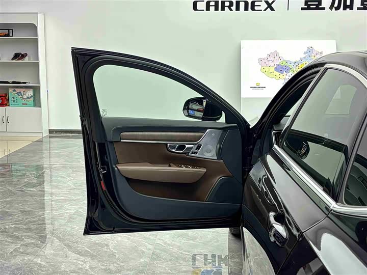 Volvo S90 Hybrid, 2024 — фото 4 из 9