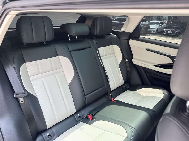 Land Rover Range Rover Evoque L, 2023 — фото 12 из 12