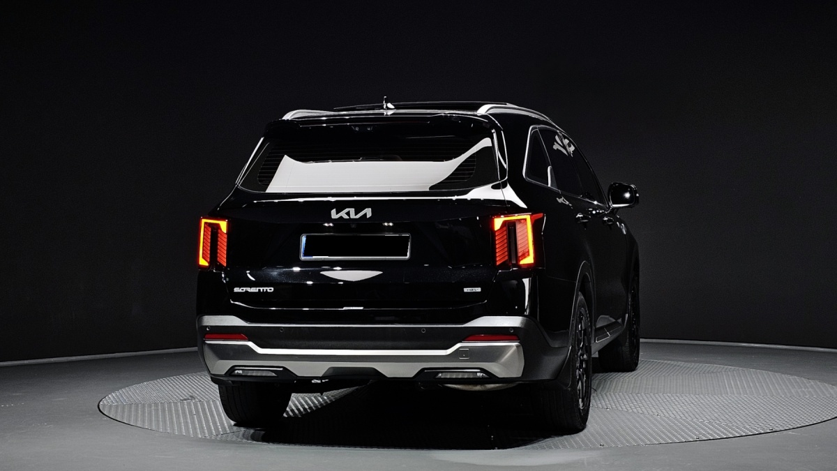 Kia Sorento, 2023 — фото 4 из 12