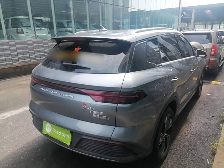 BYD Song Pro Hybrid, 2024 — фото 7 из 9