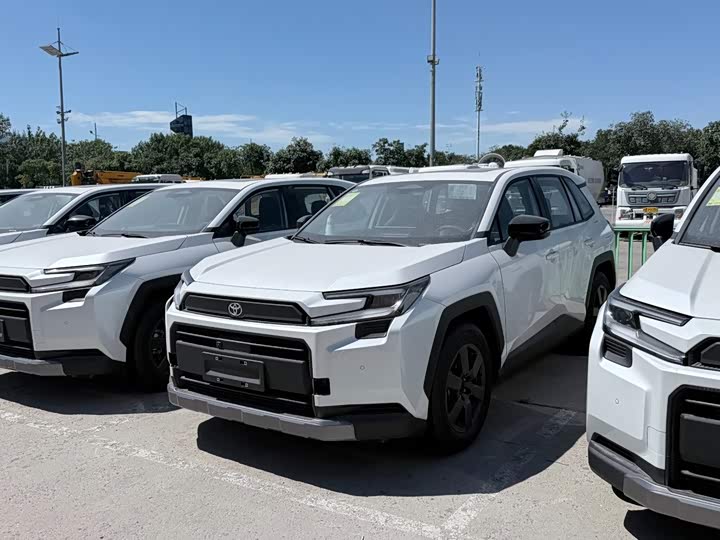 Toyota RAV4, 2025 — купить в Тамбове под ключ
