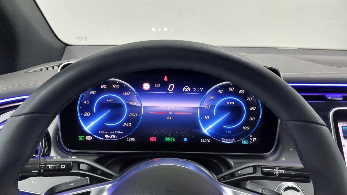 Mercedes-Benz EQE, 2025 — фото 8 из 12