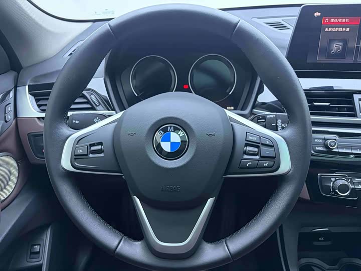 BMW X1, 2022 — фото 9 из 9