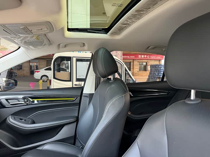 Roewe i5, 2021 — фото 8 из 9