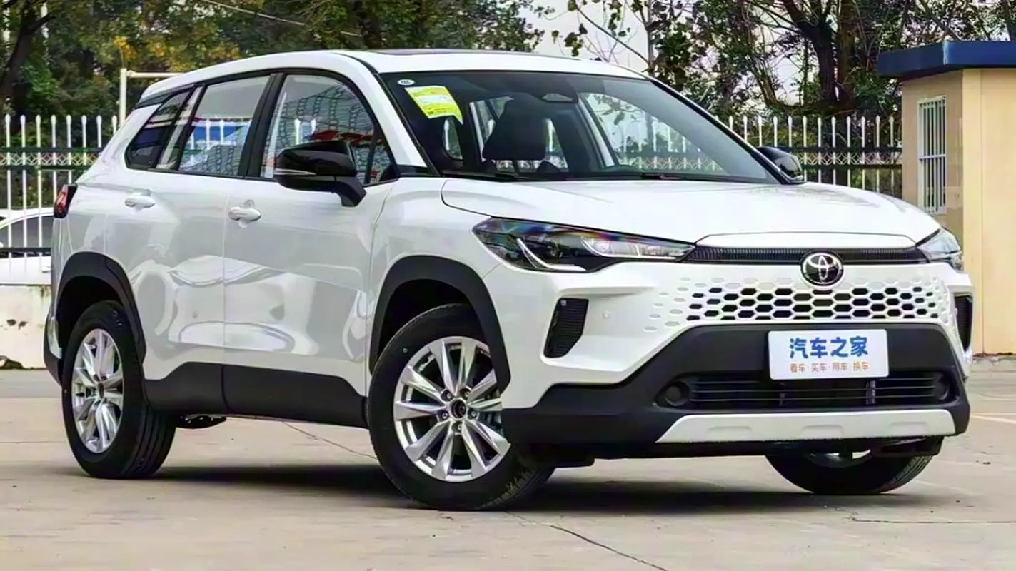 Toyota Corolla Cross, 2026 — фото 2 из 9