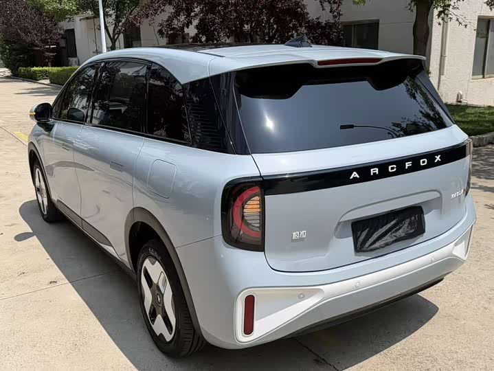 BAIC Arcfox Kaola S, 2024 — фото 6 из 9