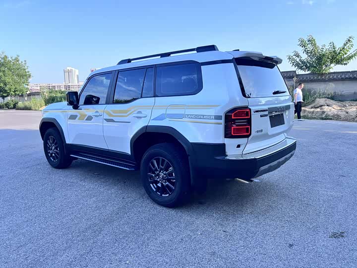 Toyota Prado, 2025 — фото 4 из 9