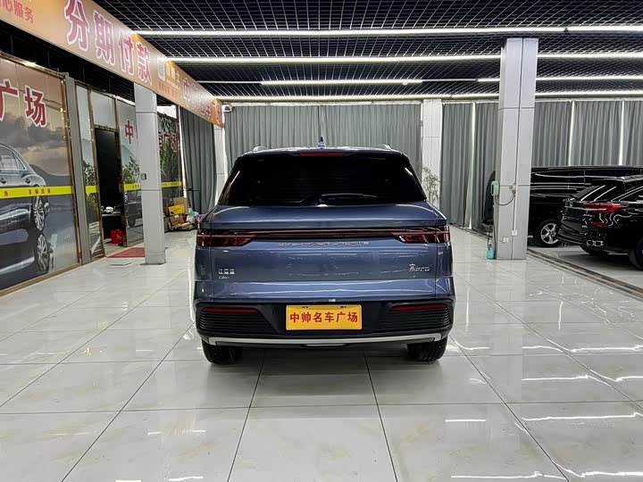 BYD Song Pro Hybrid, 2024 — фото 5 из 9