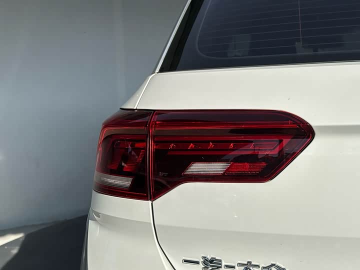 Volkswagen T-Roc, 2022 — фото 9 из 9