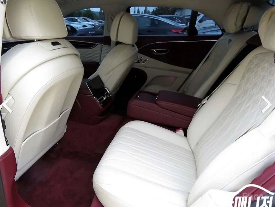 Bentley Flying Spur, 2022 — фото 7 из 12
