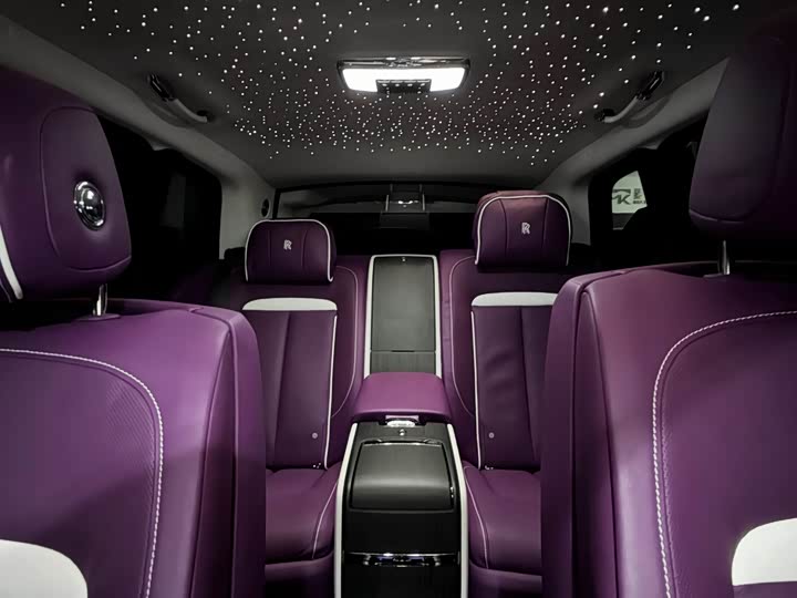Rolls-Royce Cullinan, 2022 — фото 7 из 9