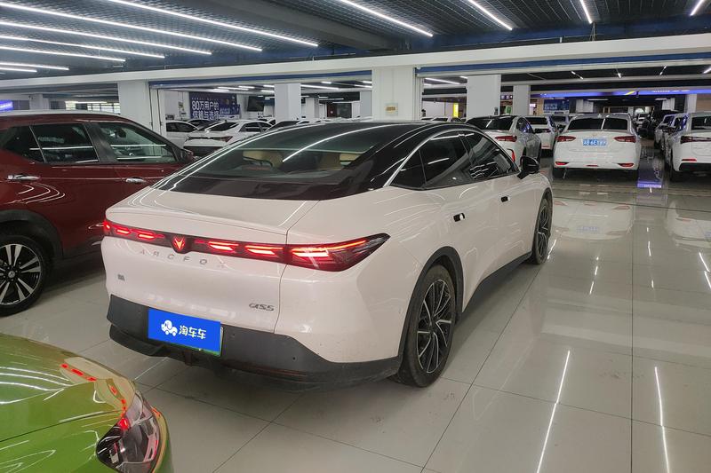 BAIC Arcfox Alpha S5, 2024 — фото 3 из 9