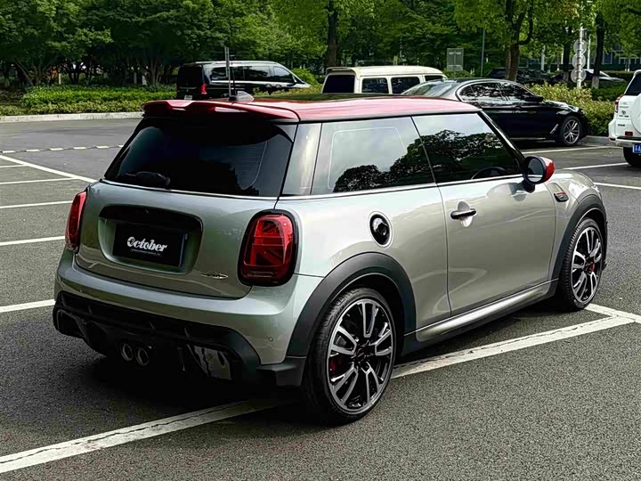 Mini Mini JCW, 2022 — фото 6 из 9