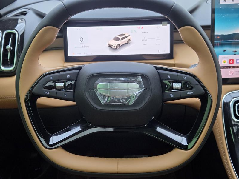 Geely Atlas L, 2026 — фото 9 из 12