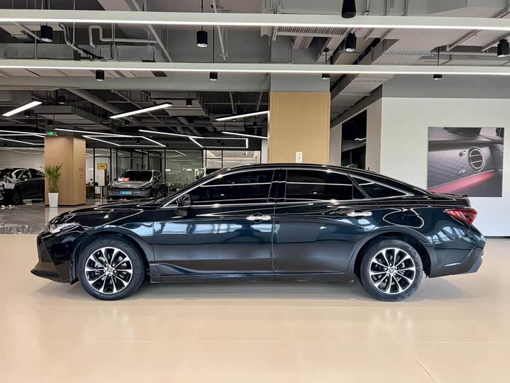 Toyota Avalon, 2023 — фото 3 из 9