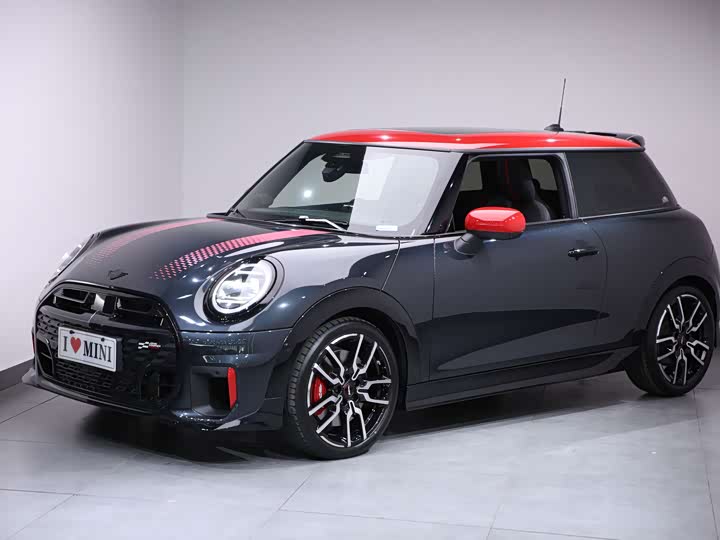 Mini Mini JCW, 2025 — купить в Саратове под ключ