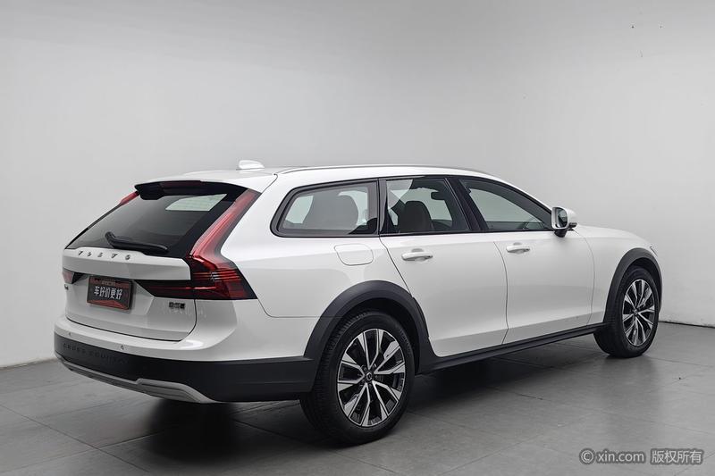 Volvo V90, 2026 — фото 4 из 12