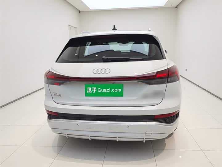 Audi Q4 e-tron, 2023 — фото 6 из 9
