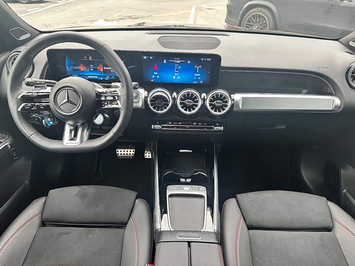Mercedes-Benz GLB-Class AMG, 2026 — фото 9 из 9