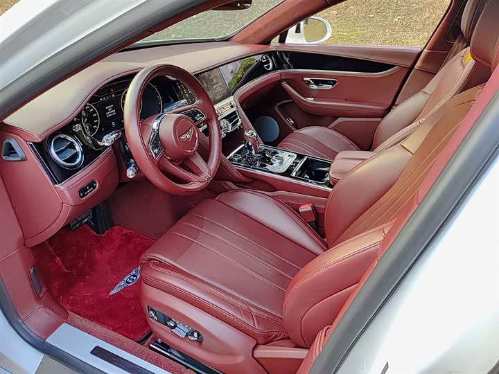 Bentley Flying Spur, 2023 — фото 7 из 9