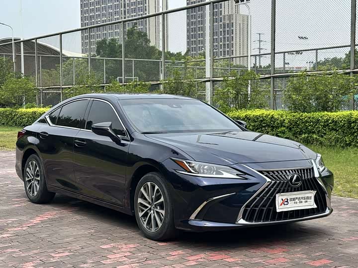 Lexus ES, 2023 — фото 6 из 9
