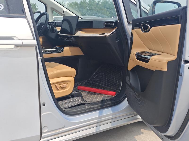 GAC Trumpchi E8, 2024 — фото 11 из 12