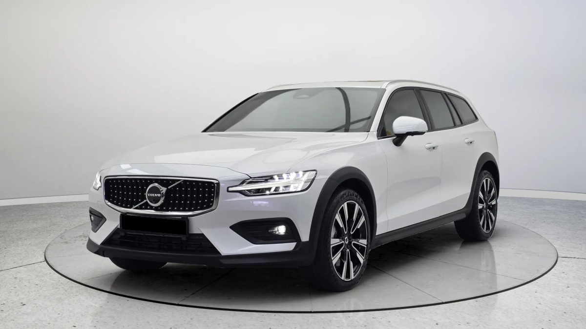 Volvo V60, 2024 — купить в Тольятти под ключ
