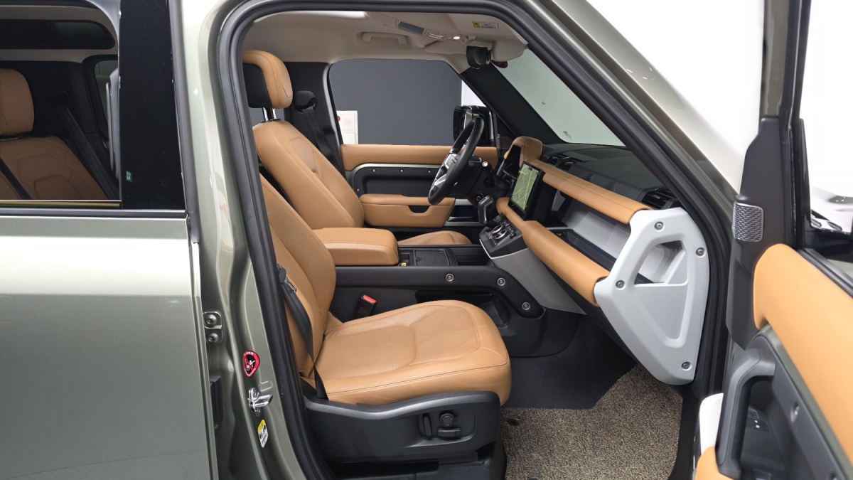 Land Rover Defender, 2022 — фото 11 из 12