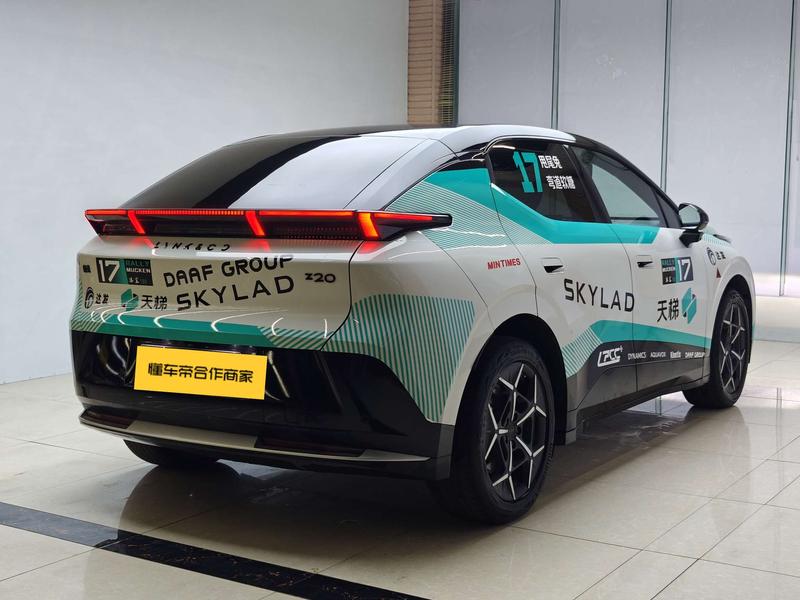 Lynk & Co Z20, 2025 — фото 6 из 11