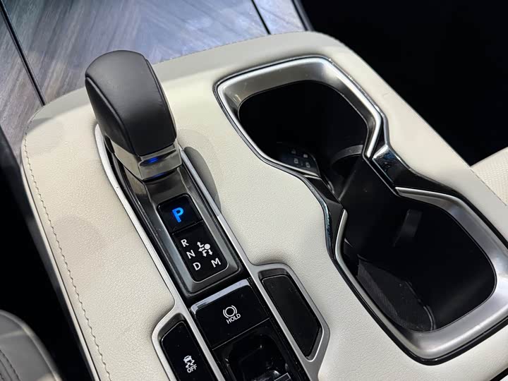 Lexus LM, 2024 — фото 9 из 9