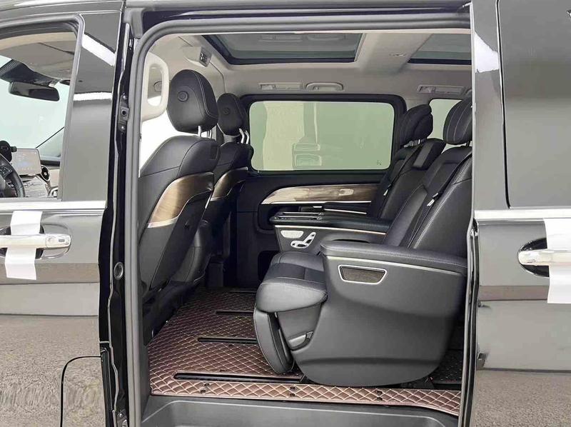 Mercedes-Benz V-Class, 2021 — фото 12 из 12