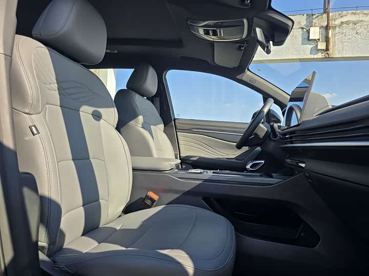 Geely Okavango L, 2025 — фото 8 из 9
