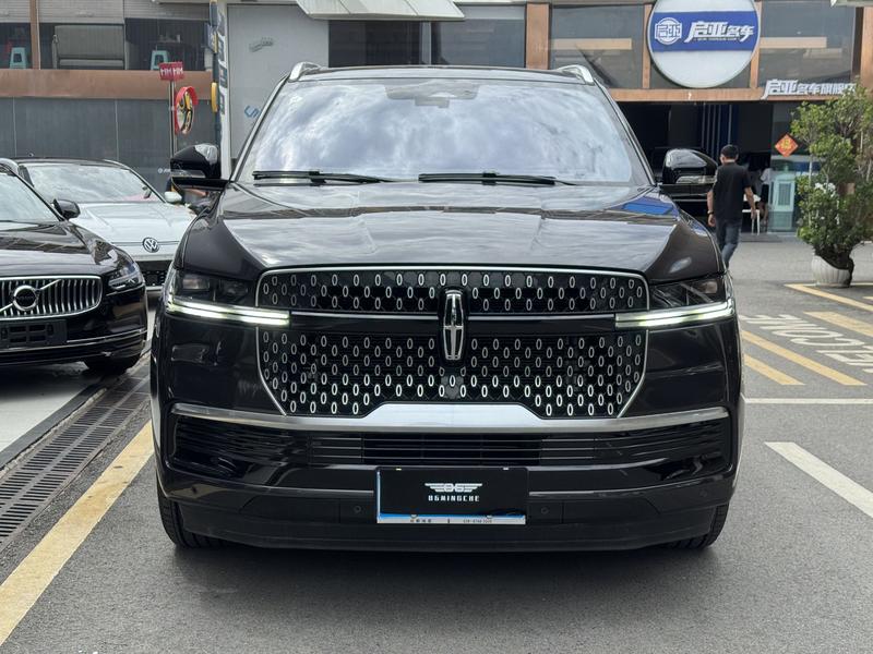 Lincoln Navigator, 2025 — фото 2 из 7