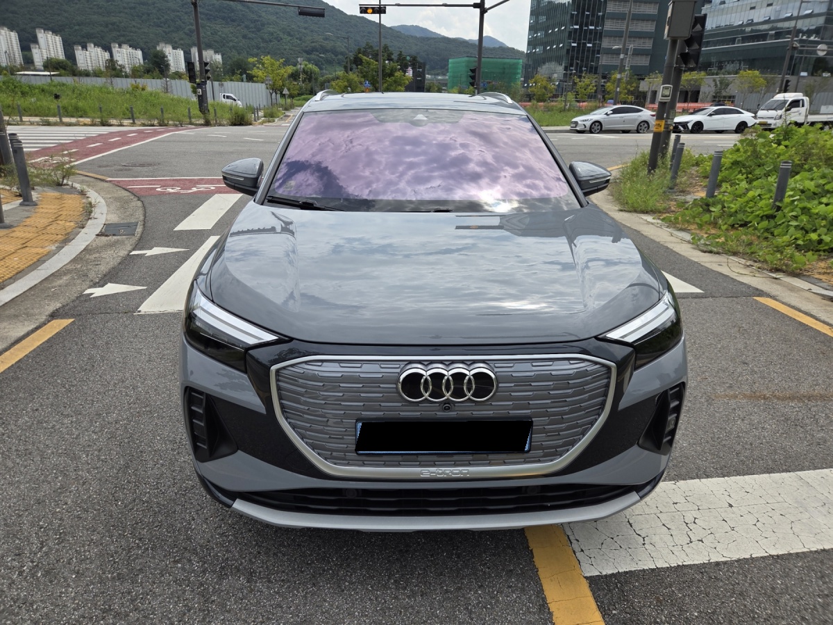 Audi Q4 e-tron, 2025 — фото 2 из 12