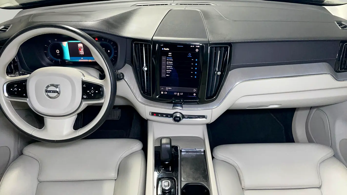 Volvo XC60, 2023 — фото 7 из 10